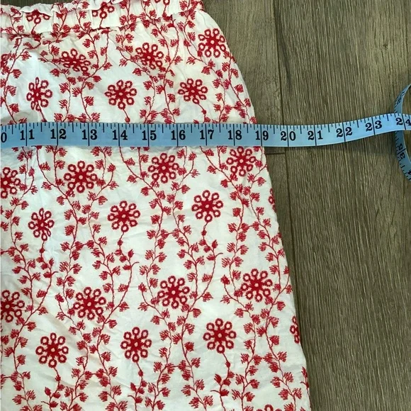 Floral Red and White Skirt - Picture 11 of 13
